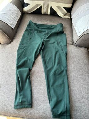 LOLE Deep Forest Green Crop Leggings with Pockets (L)